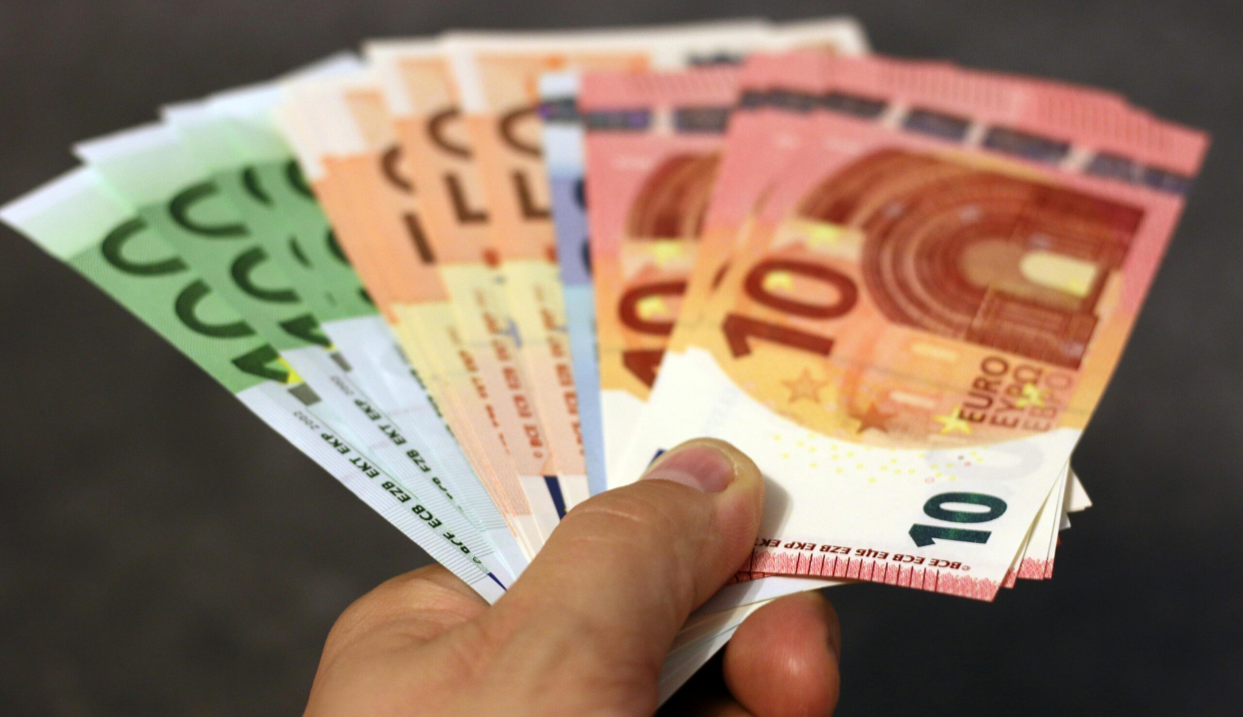 Hoe kun je geld verdienen in één uur?